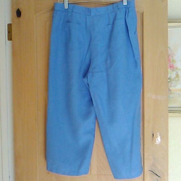 JM Collection Blue Linen Cropped, Wider Leg Pants - Picture 4 of 8